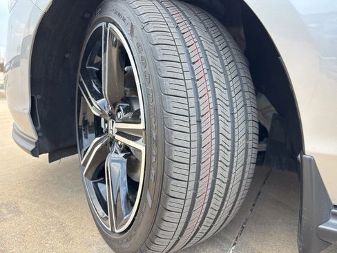 Used 2024 Honda Accord Sport image 19