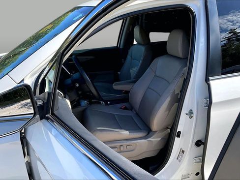Used 2017 Honda Pilot EX-L image 9
