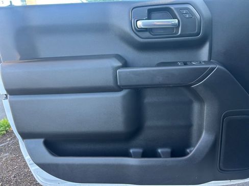 Used 2025 Chevrolet Silverado 1500 W/T image 22
