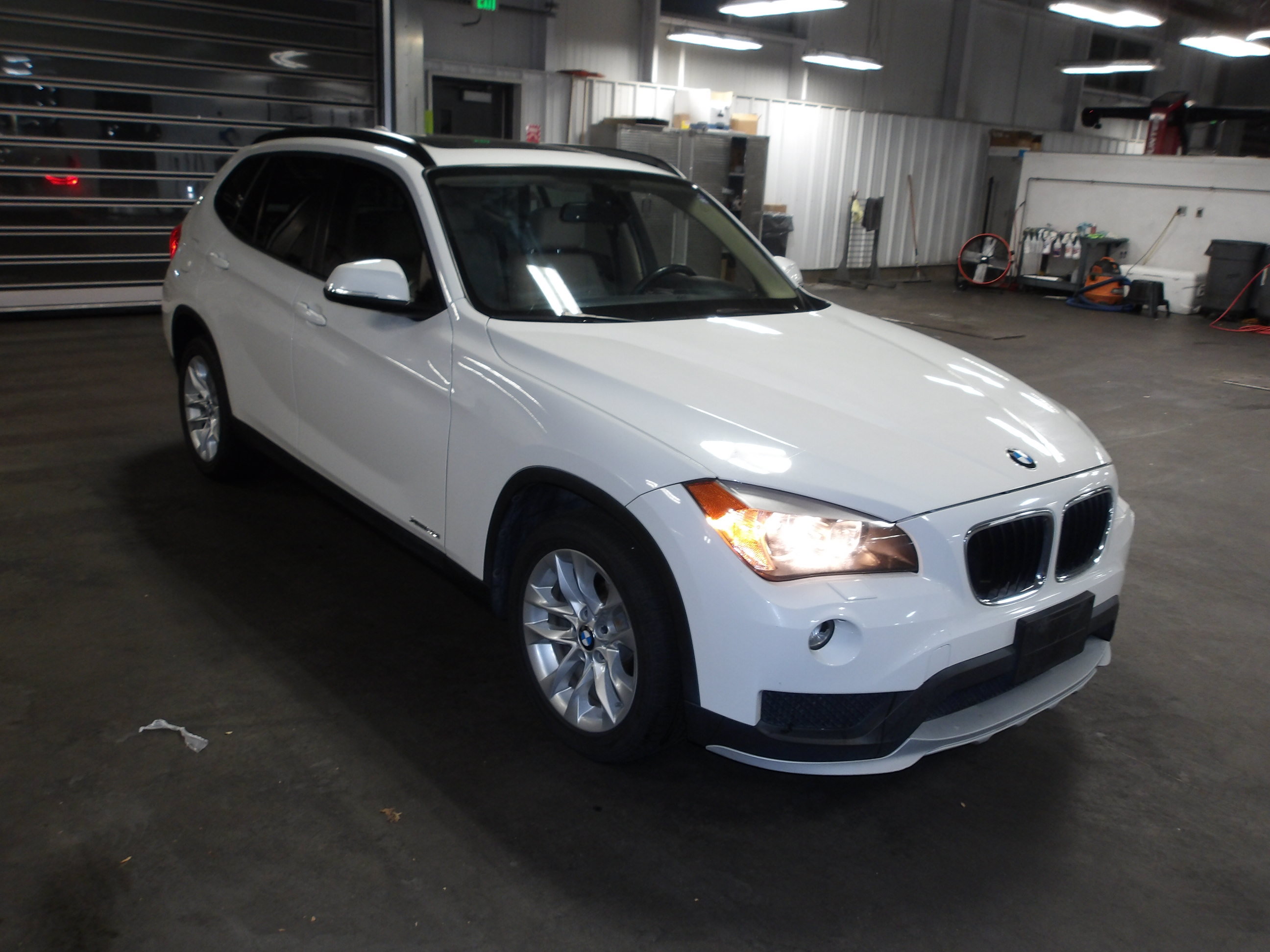 Used 2015 BMW X1 xDrive28i AWD/4WD image 2