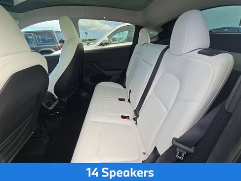 Used 2024 Tesla Model Y Long Range AWD/4WD image 9