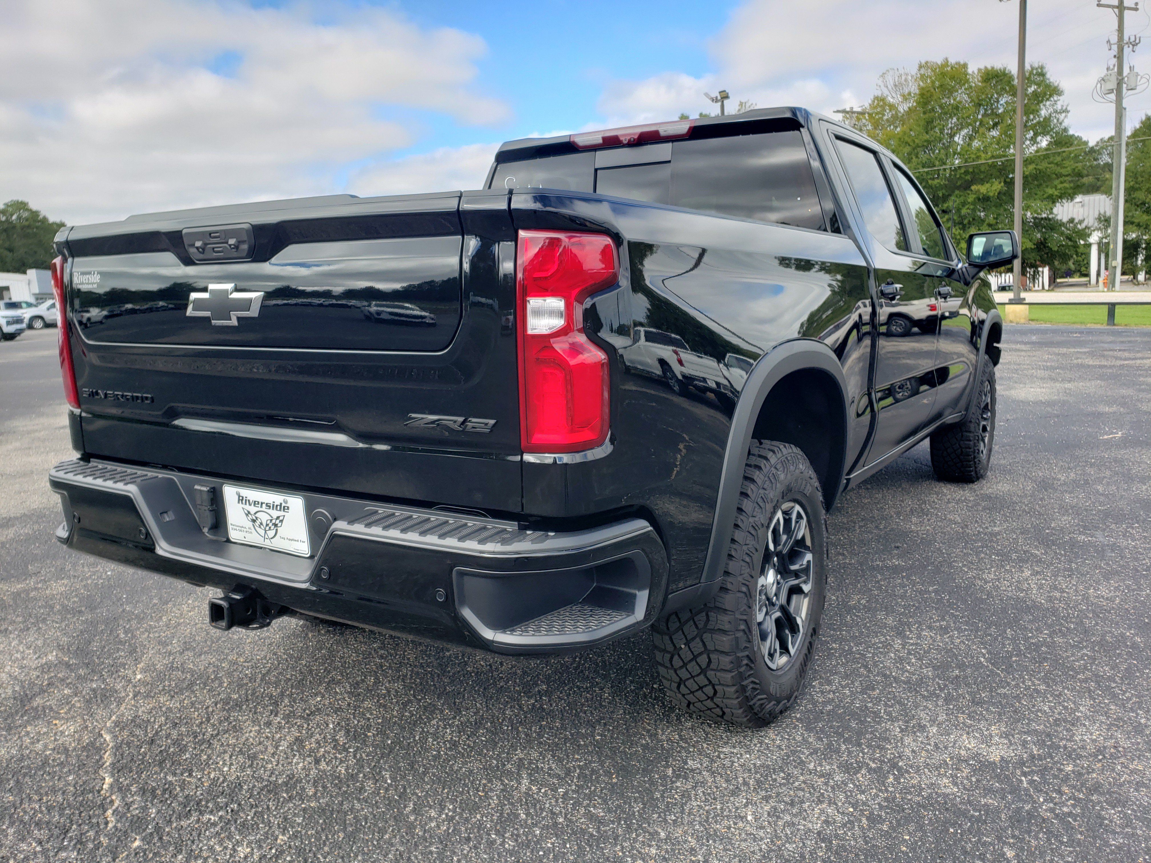 Used 2026 Chevrolet Silverado 1500 ZR2 w/ LPO, Dark Essentials Package AWD/4WD image 3