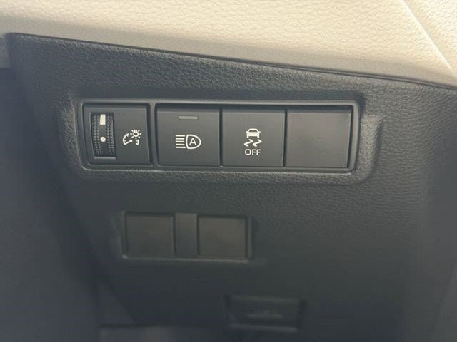 New 2026 Toyota Corolla Cross L FWD image 18