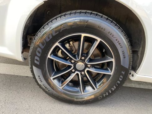 Used 2019 Dodge Grand Caravan GT FWD image 22