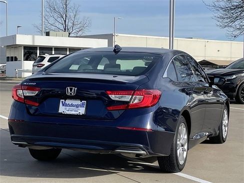 Certified 2020 Honda Accord LX image 4