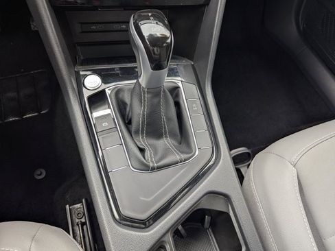 Used 2024 Volkswagen Taos SE image 26