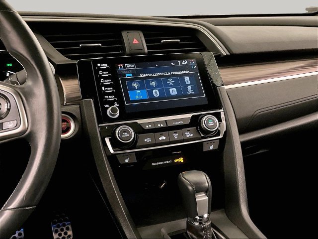 Used 2020 Honda Civic Touring image 6