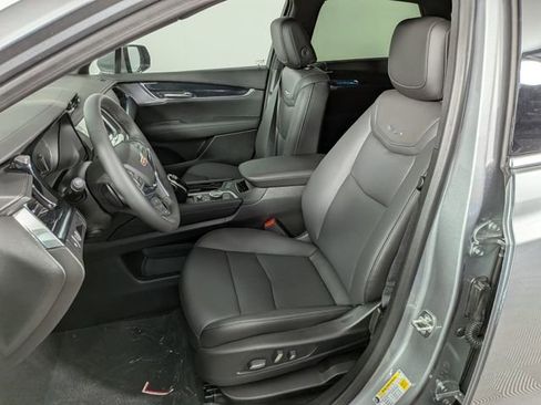 New 2025 Cadillac XT5 Premium Luxury w/ LPO, Floor Liner Package image 17