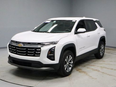 Used 2025 Chevrolet Equinox LT FWD image 6