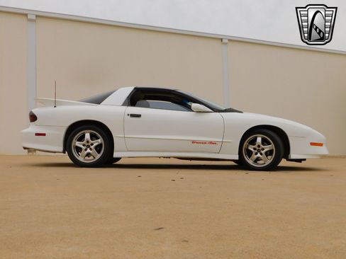 Used 1996 Pontiac Firebird Coupe image 5