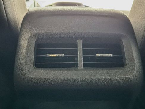 Used 2023 GMC Terrain SLE AWD/4WD image 25