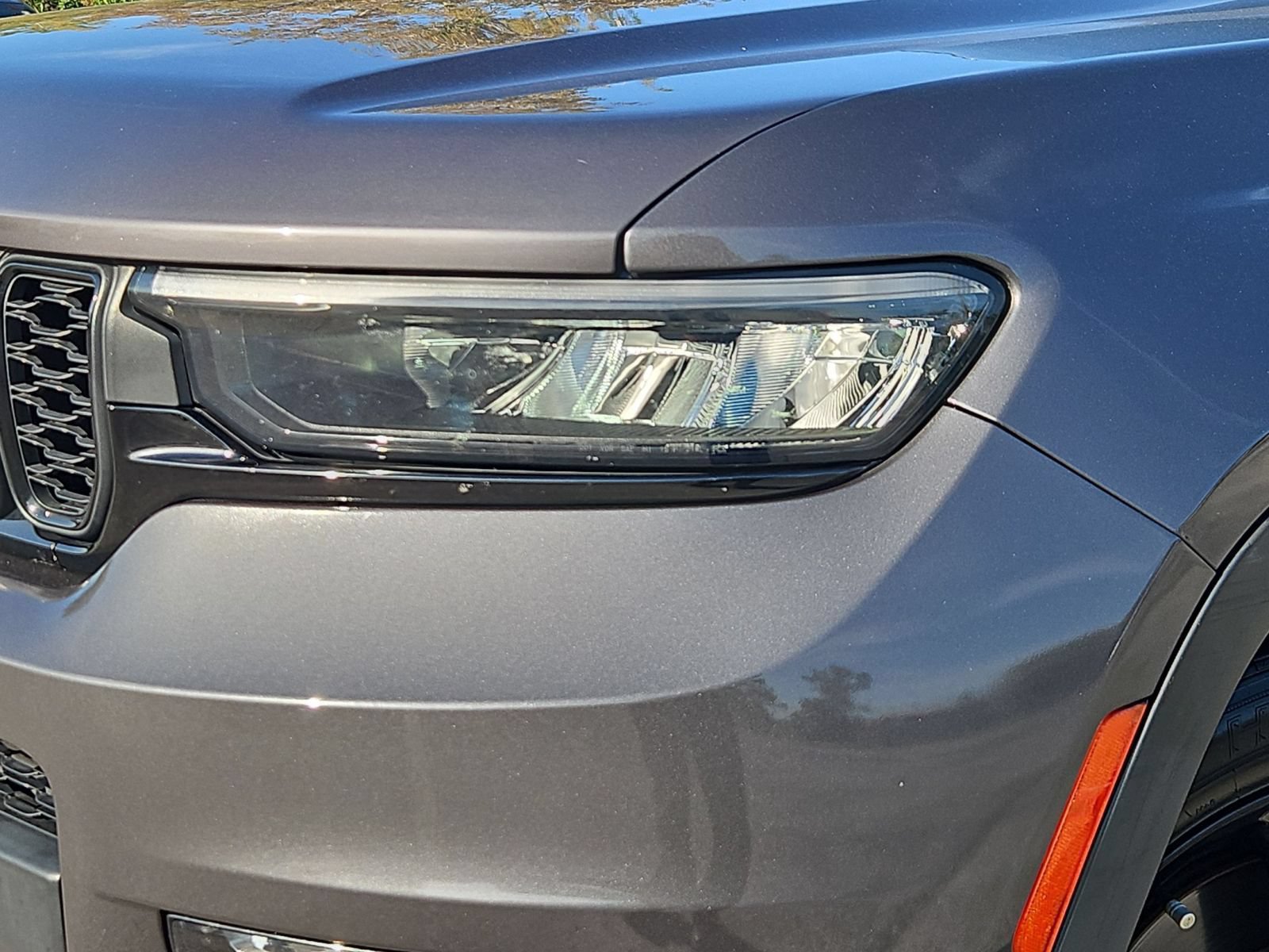 Used 2022 Jeep Grand Cherokee L Limited w/ Black Appearance Package RWD image 10