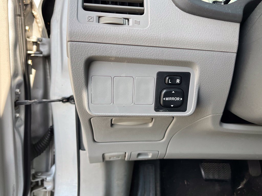 Used 2009 Toyota Corolla FWD image 17