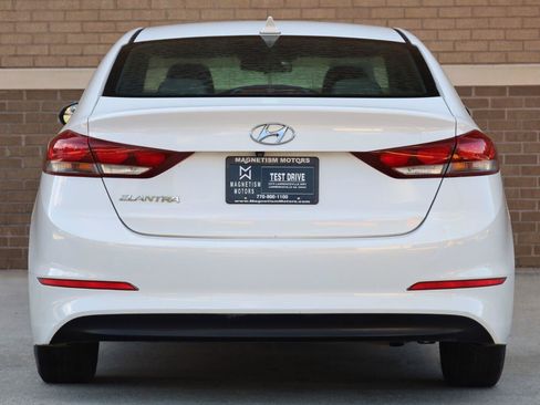 Used 2017 Hyundai Elantra SE FWD image 9