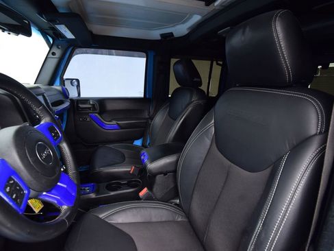 Used 2017 Jeep Wrangler Unlimited Sport image 17