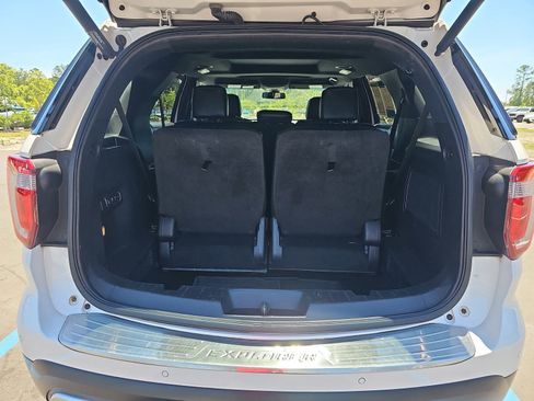 Used 2016 Ford Explorer Platinum AWD/4WD image 14