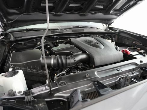 Used 2021 Toyota Tacoma TRD Sport image 58