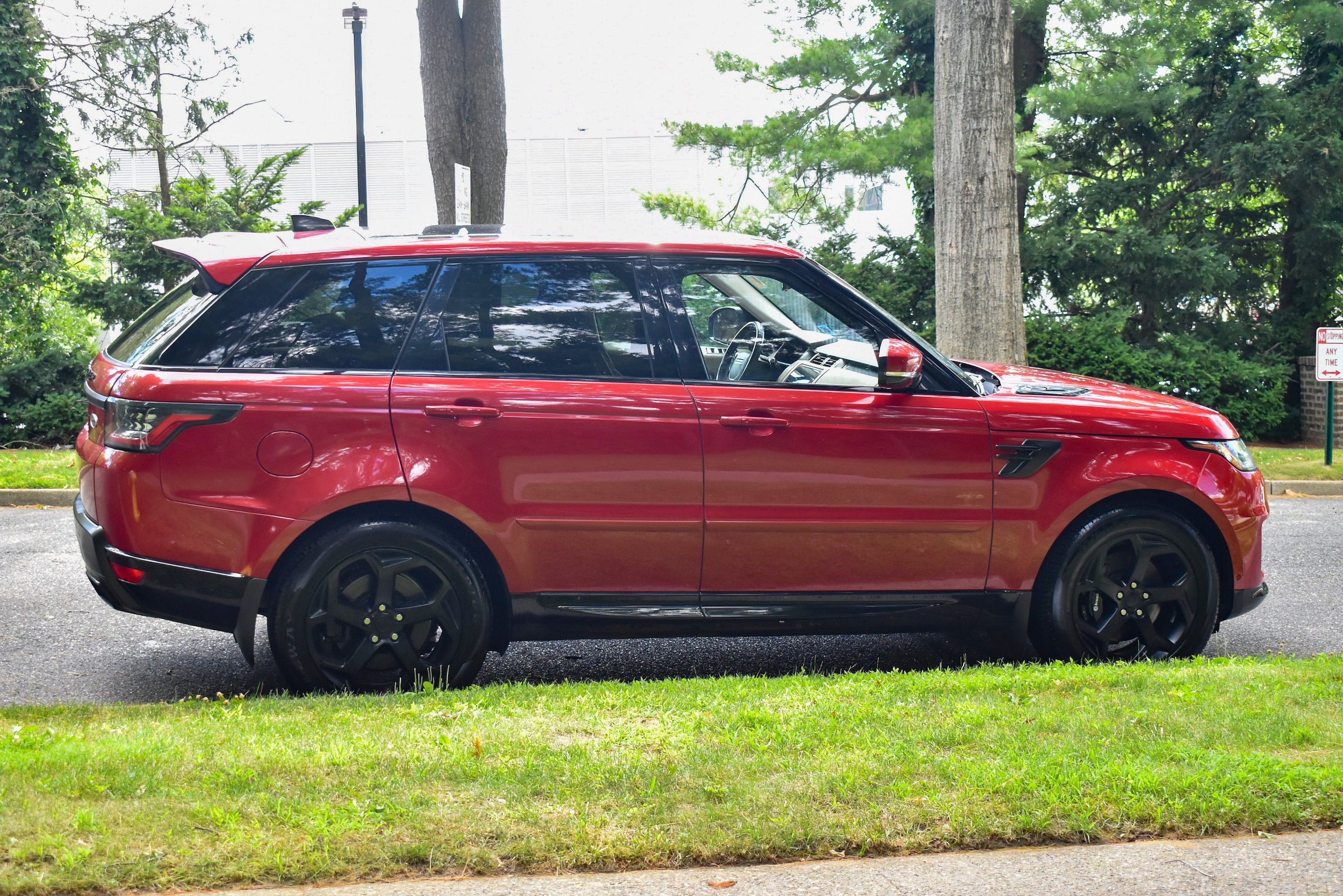 Used 2019 Land Rover Range Rover Sport HSE AWD/4WD image 10