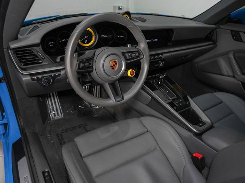 Used 2023 Porsche 911 Carrera w/ Sport Chrono Package image 11