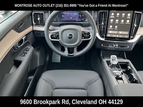 New 2026 Volvo XC90 B6 Plus w/ Protection Package image 28