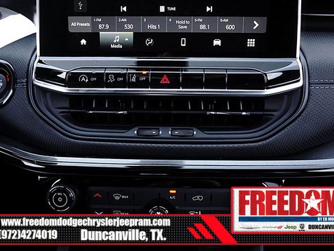 New 2026 Jeep Compass Latitude image 22