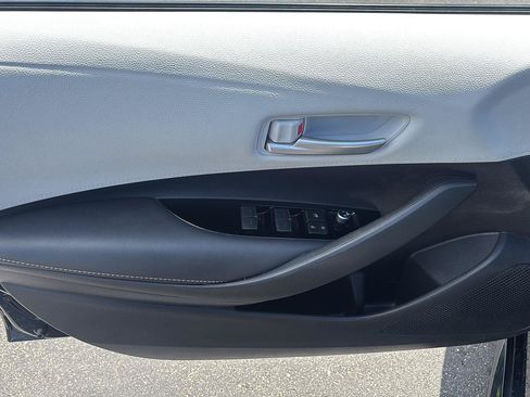Used 2020 Toyota Corolla SE FWD image 24