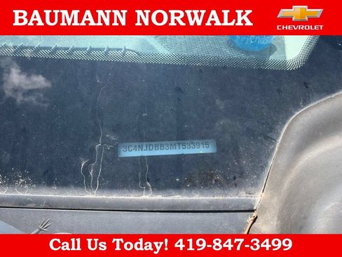 Used 2021 Jeep Compass Latitude AWD/4WD image 26