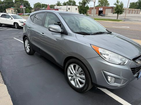 Used 2013 Hyundai Tucson Limited w/ Premium Pkg FWD image 5