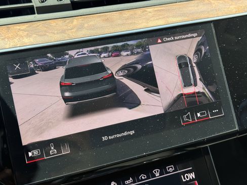 Used 2019 Audi e-tron Prestige w/ Prestige Package image 86