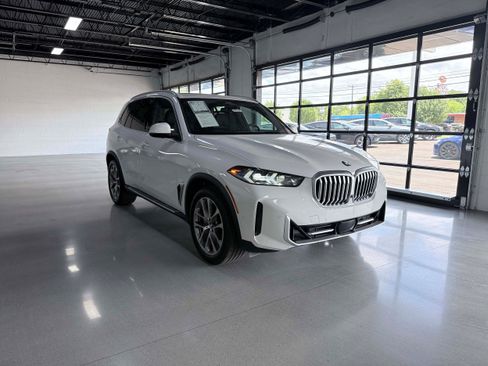 Used 2026 BMW X5 xDrive40i AWD/4WD image 7