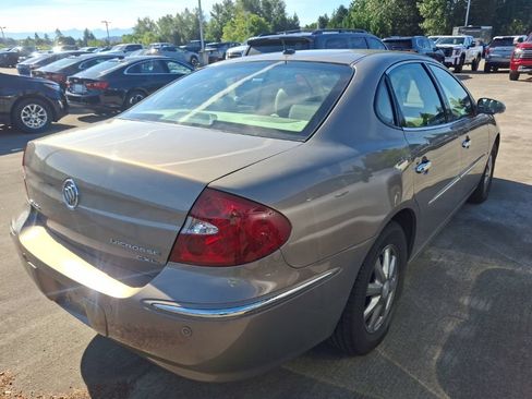 Used 2007 Buick LaCrosse CXL w/ Driver Confidence Package FWD image 5