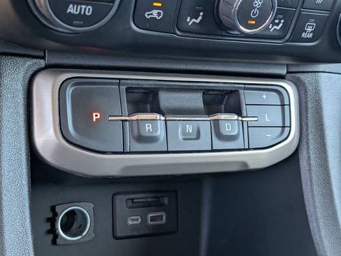 Used 2023 GMC Acadia Denali FWD image 22