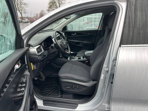Used 2017 Kia Sorento LX w/ LX V6 Convenience Package image 13