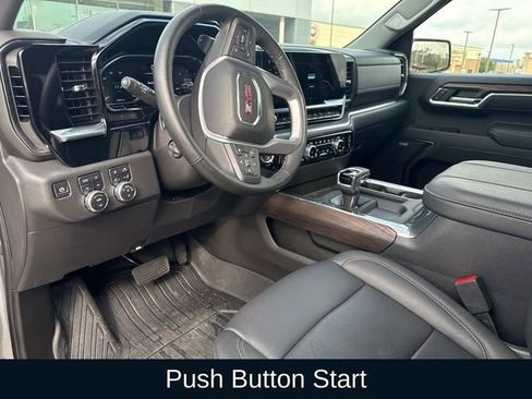 Used 2025 GMC Sierra 1500 SLT image 25