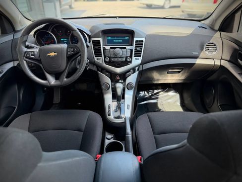 Used 2015 Chevrolet Cruze LT FWD image 8