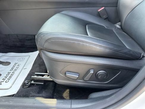 Used 2025 Kia Sportage EX AWD/4WD image 20