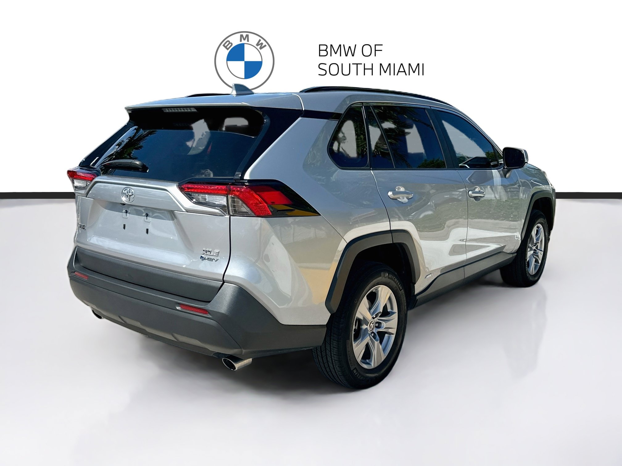 Used 2025 Toyota RAV4 XLE AWD/4WD image 7