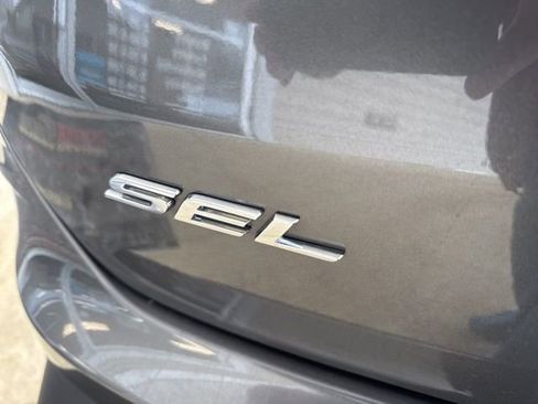 Used 2023 Ford Edge SEL image 34