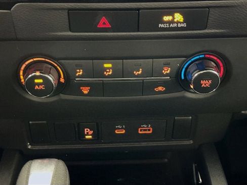 Used 2023 Nissan Frontier SV w/ Midnight Edition Package image 15