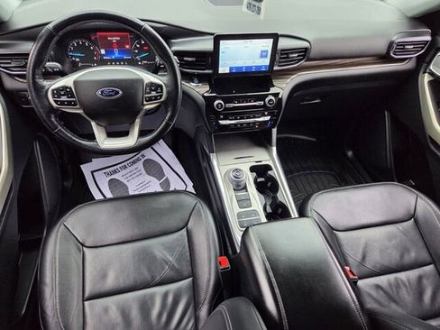 Used 2021 Ford Explorer Limited w/ Equipment Group 301A image 11