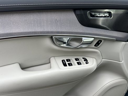 New 2026 Volvo XC90 T8 Ultra w/ Protection Package Premier AWD/4WD image 9