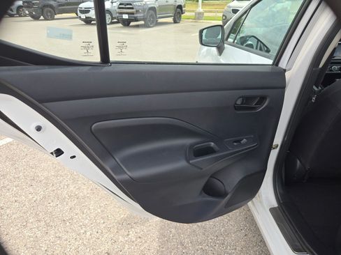 Used 2021 Nissan Versa S w/ Electronics Package FWD image 14