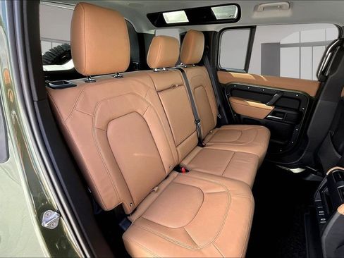 New 2026 Land Rover Defender 110 X-Dynamic SE AWD/4WD image 10