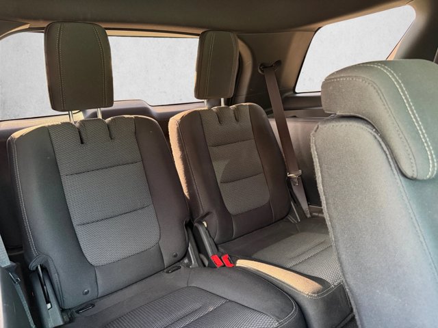 Used 2017 Ford Explorer XLT w/ Equipment Group 201A FWD image 21