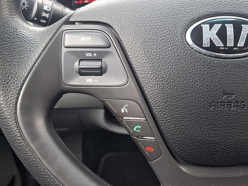 Used 2017 Kia Forte LX image 22