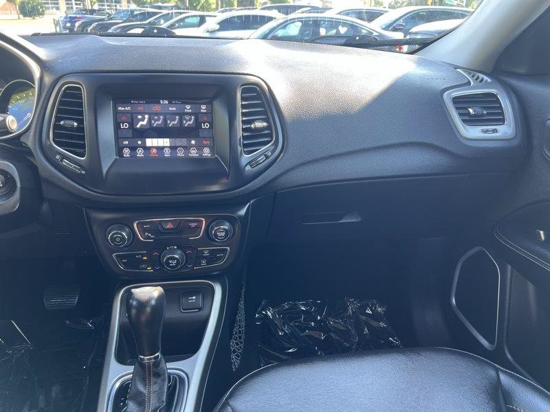 Used 2020 Jeep Compass Latitude w/ Popular Equipment Group FWD image 11