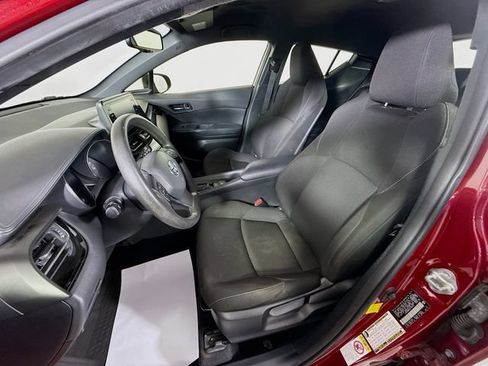 Used 2019 Toyota C-HR LE FWD image 20
