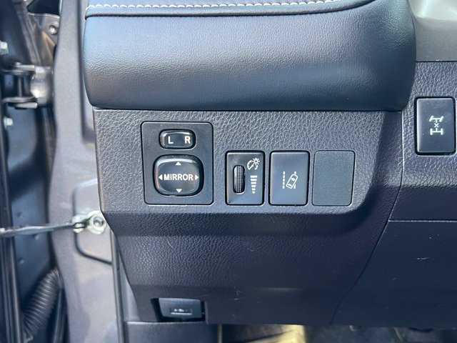 Used 2017 Toyota RAV4 XLE w/ Plus Special Value Package AWD/4WD image 17
