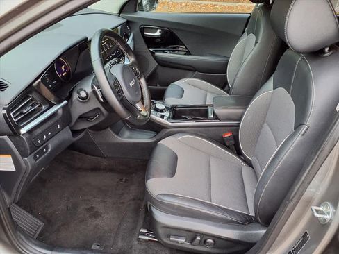 Used 2022 Kia Niro EX image 14