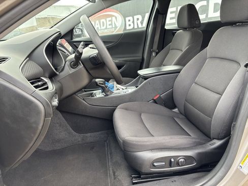 Used 2024 Chevrolet Malibu LT image 20